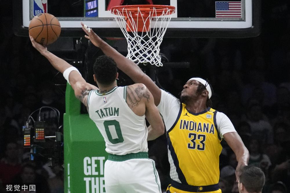 一只苍蝇飞 一只苍蝇飞