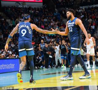 在面对他们 在面对他们